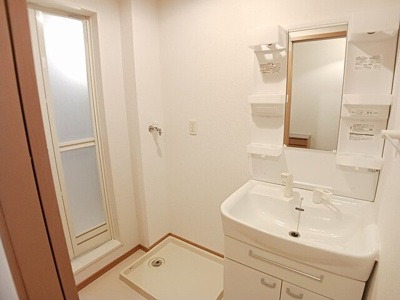 【洗面所】 | メゾン・カルムⅠ | コンパクトで使いやすい洗面所