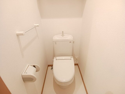 【トイレ】 | メゾン・カルムⅠ | 落ち着いたトイレです