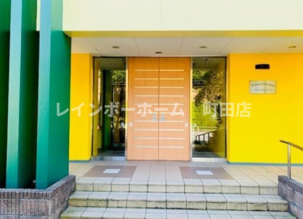 マンションホワイトホース※初期費用分割あと払いサービス利用可能物件のエントランス