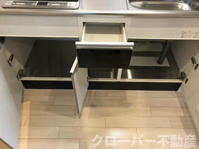 アルチチュード２３のキッチン|キッチン収納
