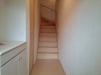 【玄関】 | グレイス・アズーリ | 明るい玄関です