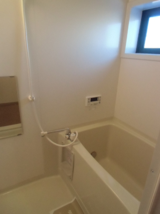 ブルースカイ　Aの浴室