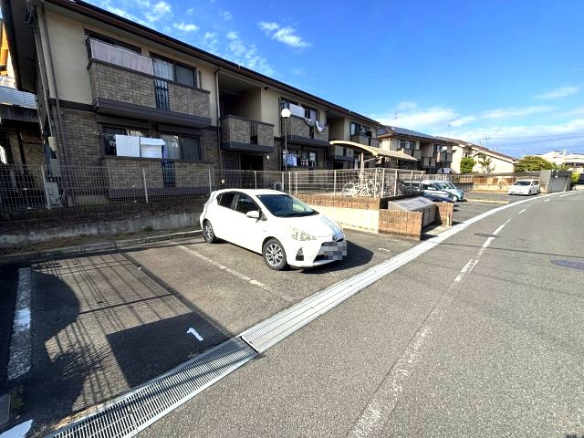 プランドール　ソフィアA棟の駐車場