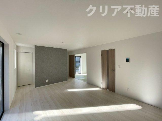 【居間・リビング】 | 前橋市南町4期新築1号棟　駐車3台＋お庭付き！