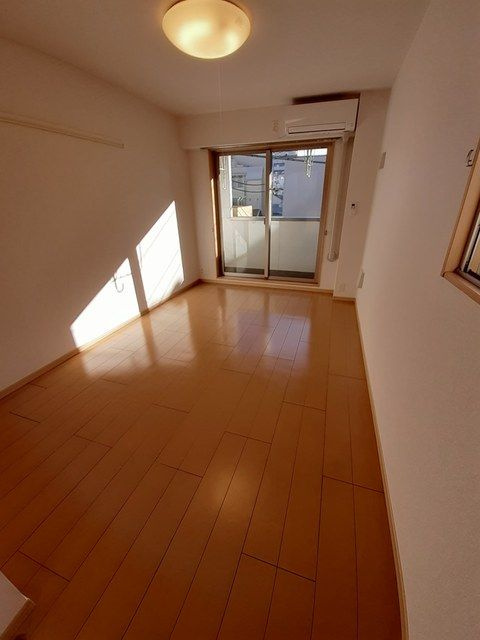 グリシーヌの居間・リビング