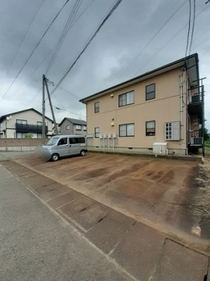 【駐車場】 | サンステージ | 駐車スペースもあります