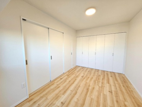 明石ダイヤハイツの洋室