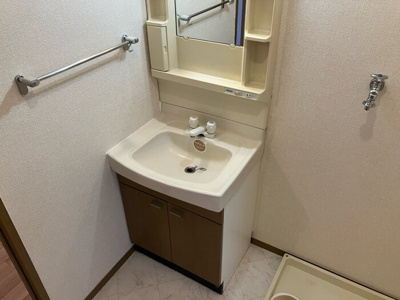 【洗面所】 | フローラ　Ｂ