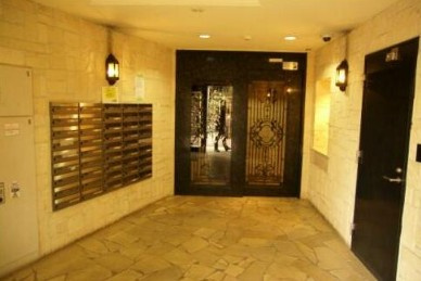 トーシンフェニックス上北沢ツインコートのロビー