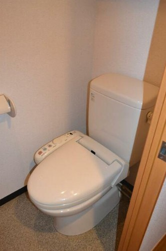 トーシンフェニックス上北沢ツインコートのトイレ