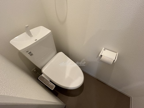 【トイレ】ジーメゾン衣笠栄町