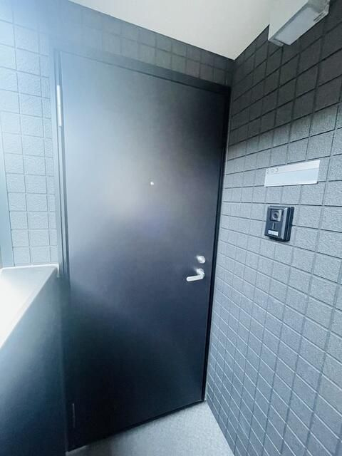 モンド・リコ板橋本町の玄関