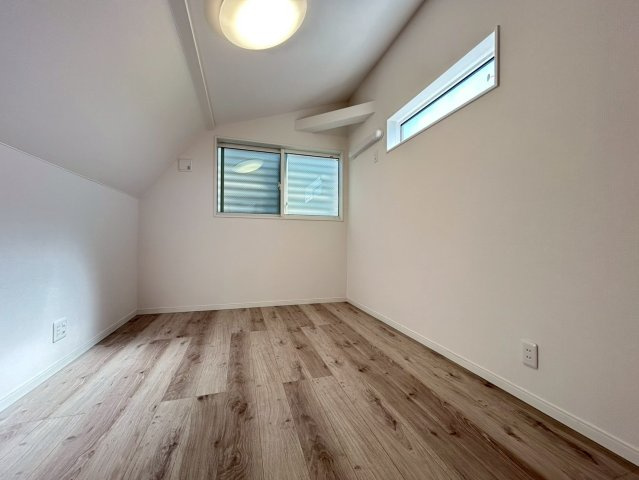 大田区中馬込1丁目　中古戸建の洋室|現地ご見学希望・資料請求などお気軽にお問い合わせ下さい！
03-5990-5201