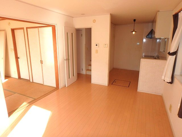 【居間・リビング】 | 中古　暁町