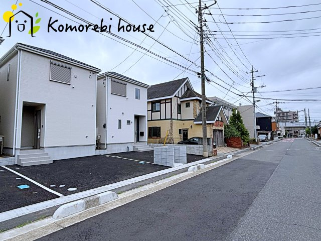 伊奈町中央　第3　クレイドルガーデン　03の前面道路含む現地写真|前面道路含む現地写真です