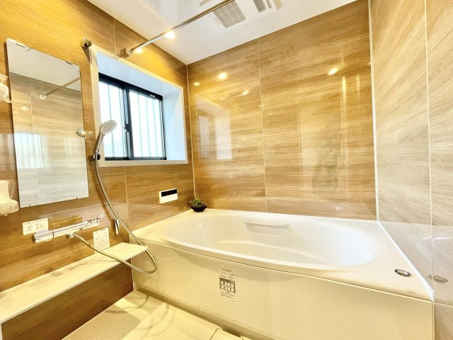 枚方市香里園東之町　中古一戸建ての浴室|ゆったり過ごせるお風呂です