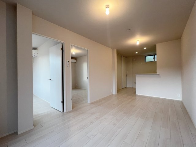 クラウン馬込の居間・リビング