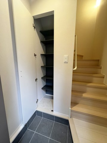 クラウン馬込の玄関