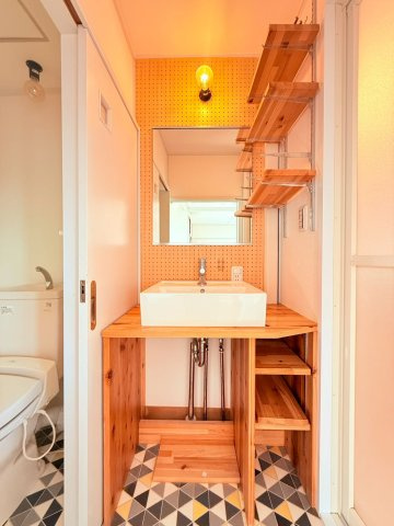 名谷団地12号棟の洗面所