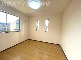 【洋室】 | 津島市宇治町築6年の中古住宅登場です♪リフォーム済み！お車スペース2台可能！ | 津島市宇治町築6年の中古住宅登場です♪リフォーム済み！お車スペース2台可能！