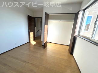 【洋室】 | 津島市宇治町築6年の中古住宅登場です♪リフォーム済み！お車スペース2台可能！ | 津島市宇治町築6年の中古住宅登場です♪リフォーム済み！お車スペース2台可能！
