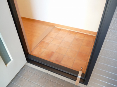 【玄関】 | ２１番館B棟