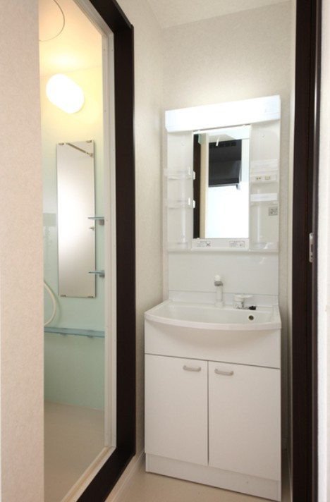 クリスタル青井Ⅰの洗面所