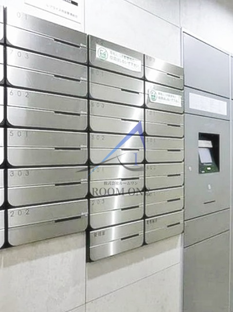 レアライズ両国のその他共用部分|集合ポストです。