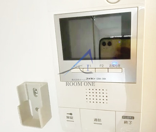 レアライズ両国のセキュリティ|モニター付きインターホンです。