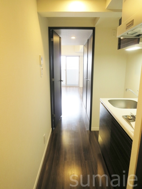 コンシェリア王子飛鳥山の内装|玄関からみた居室です☆