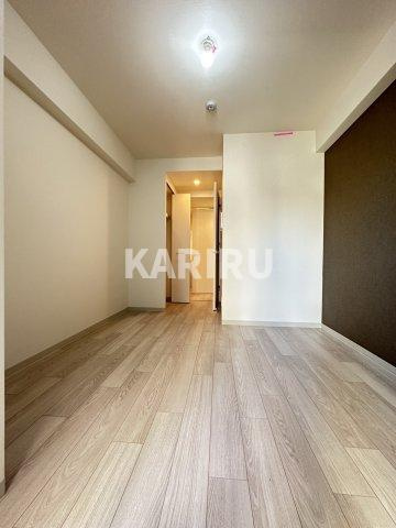 ファーストフィオーレ京橋ノワールの居間・リビング