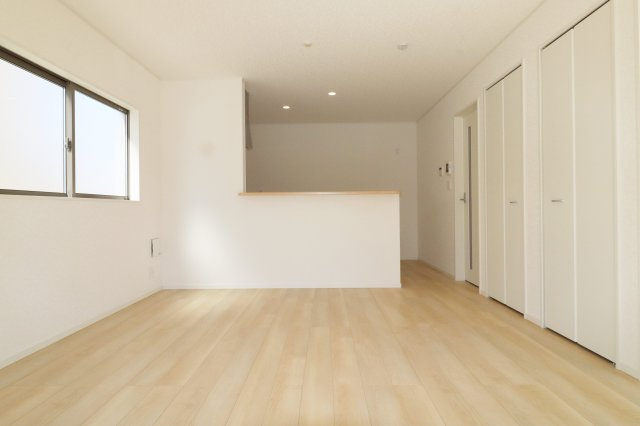 二本松市油井字無地ノ内　　　1号棟　　　油井小学校、安達中学区の居間・リビング