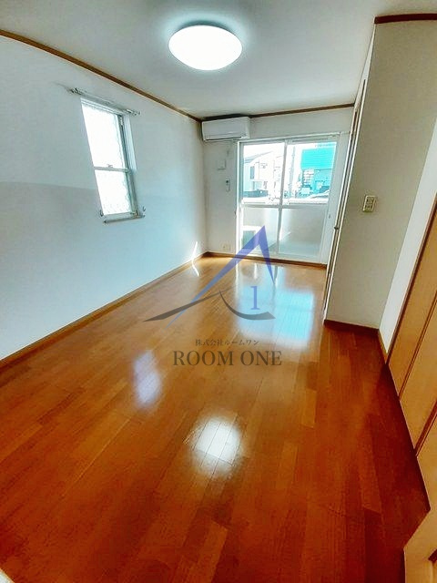 ボヌールの居間・リビング|洋室のお部屋です。