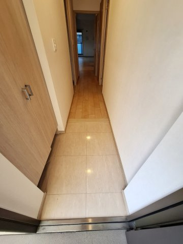 レジェンダリー甲子園浦風町の玄関