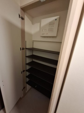 レジェンダリー甲子園浦風町の収納