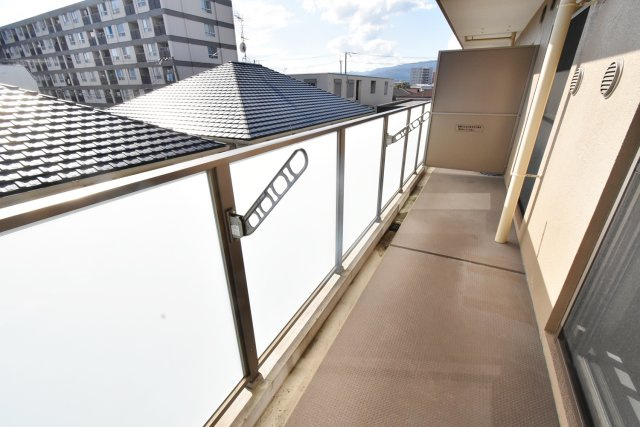 レジェンダリー甲子園浦風町のバルコニー
