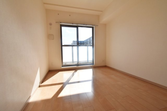 レジェンダリー甲子園浦風町の洋室