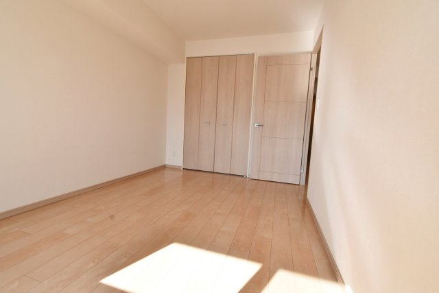 レジェンダリー甲子園浦風町の洋室