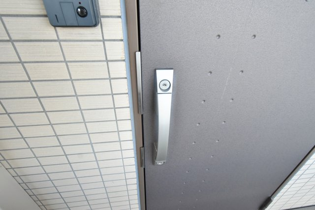 レジェンダリー甲子園浦風町の玄関