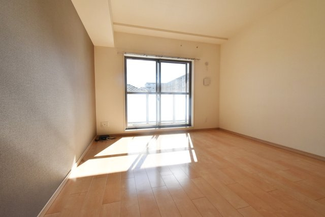 レジェンダリー甲子園浦風町の居間・リビング