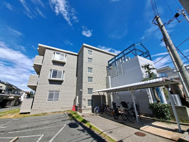 メゾンアイリス