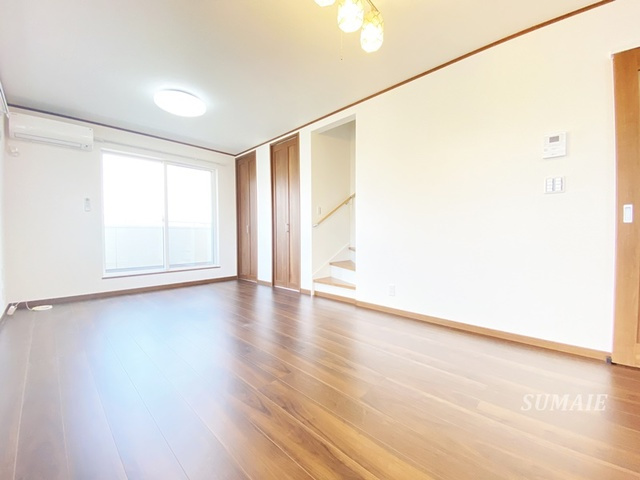 芝下1丁目住宅の居間・リビング|居室です☆