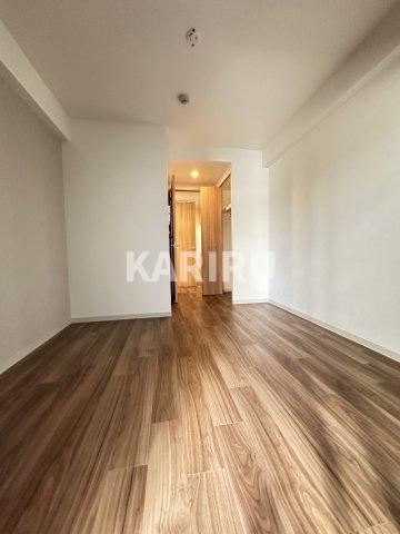 ファーストフィオーレ京橋ノワールの居間・リビング