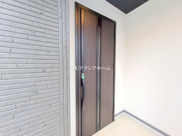 所沢市上新井2丁目・全3棟　新築一戸建　1号棟の玄関|現地写真（2025年12月3日撮影）