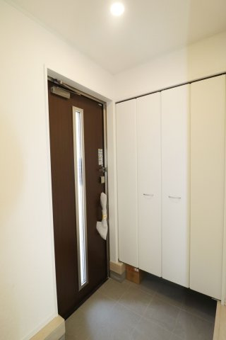 二本松市油井字無地ノ内　　　２号棟　　　油井小学校、安達中学区の洋室|※同社施工例