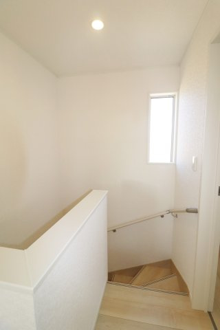 二本松市油井字無地ノ内　　　２号棟　　　油井小学校、安達中学区の玄関|※同社施工例