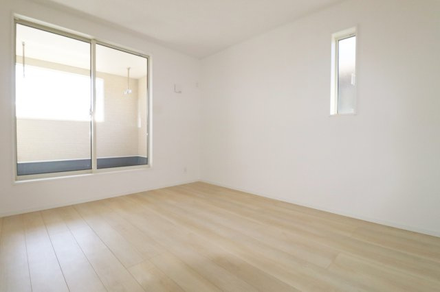 二本松市油井字無地ノ内　　　２号棟　　　油井小学校、安達中学区の洋室