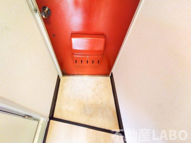 PALMIZIO平野西２の玄関