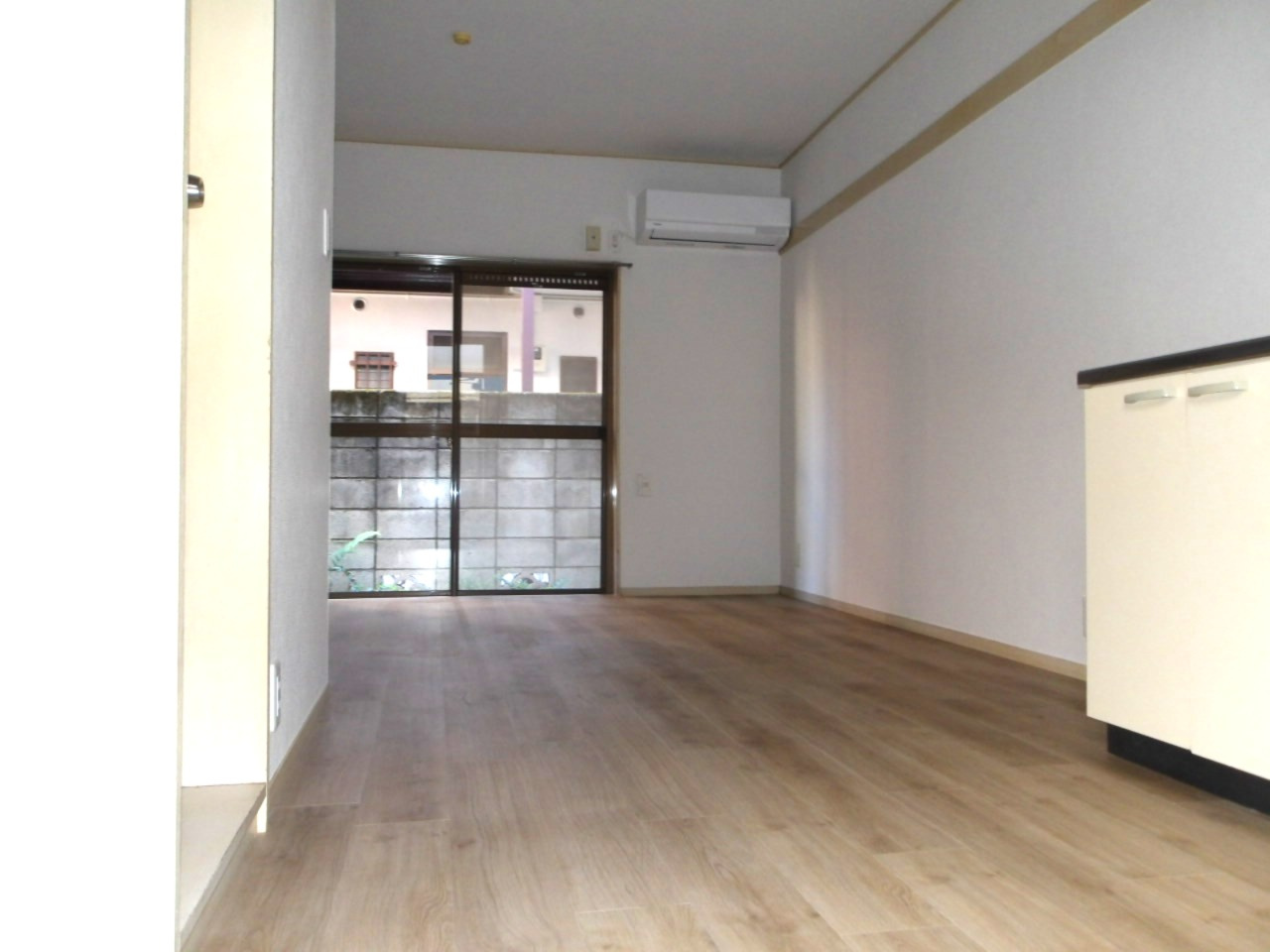 アリィフラッツの洋室