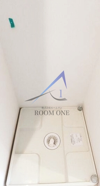 リブリ・クワイア東坂下の設備|洗濯機置き場です。